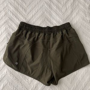 Lululemon Tracker shorts 4inch size 8